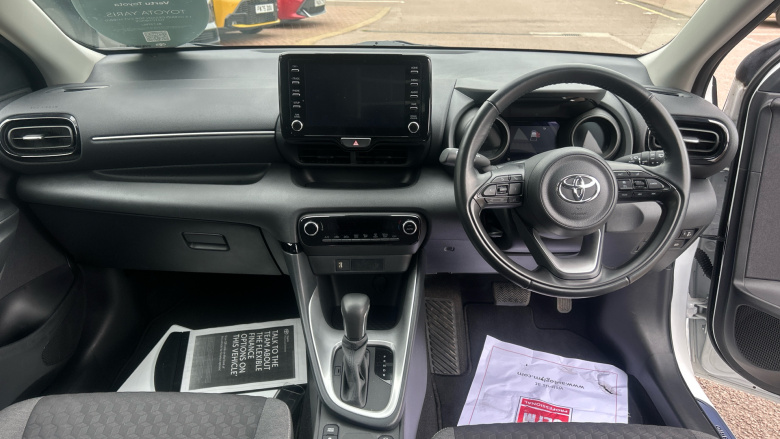 Toyota Yaris 1.5 Hybrid Design 5dr CVT Hybrid Hatchback